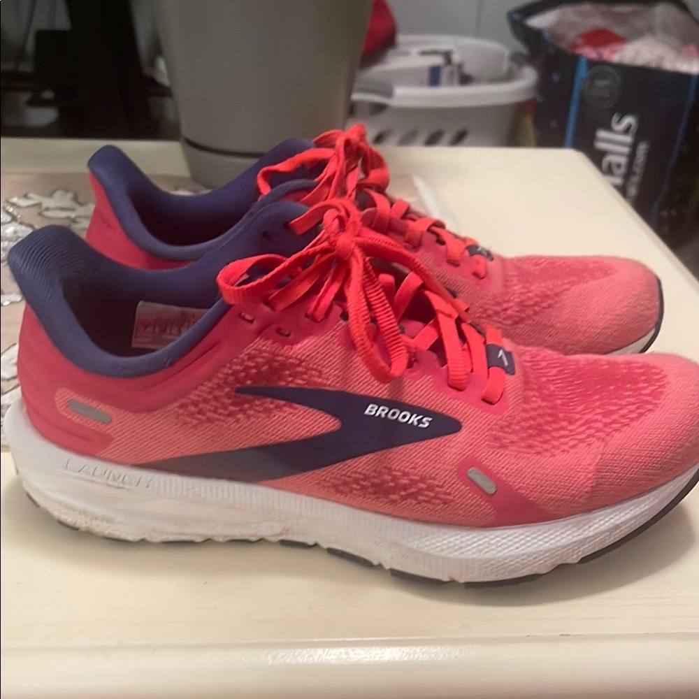 Brooks Women's Running Shoes - Pink and Blue